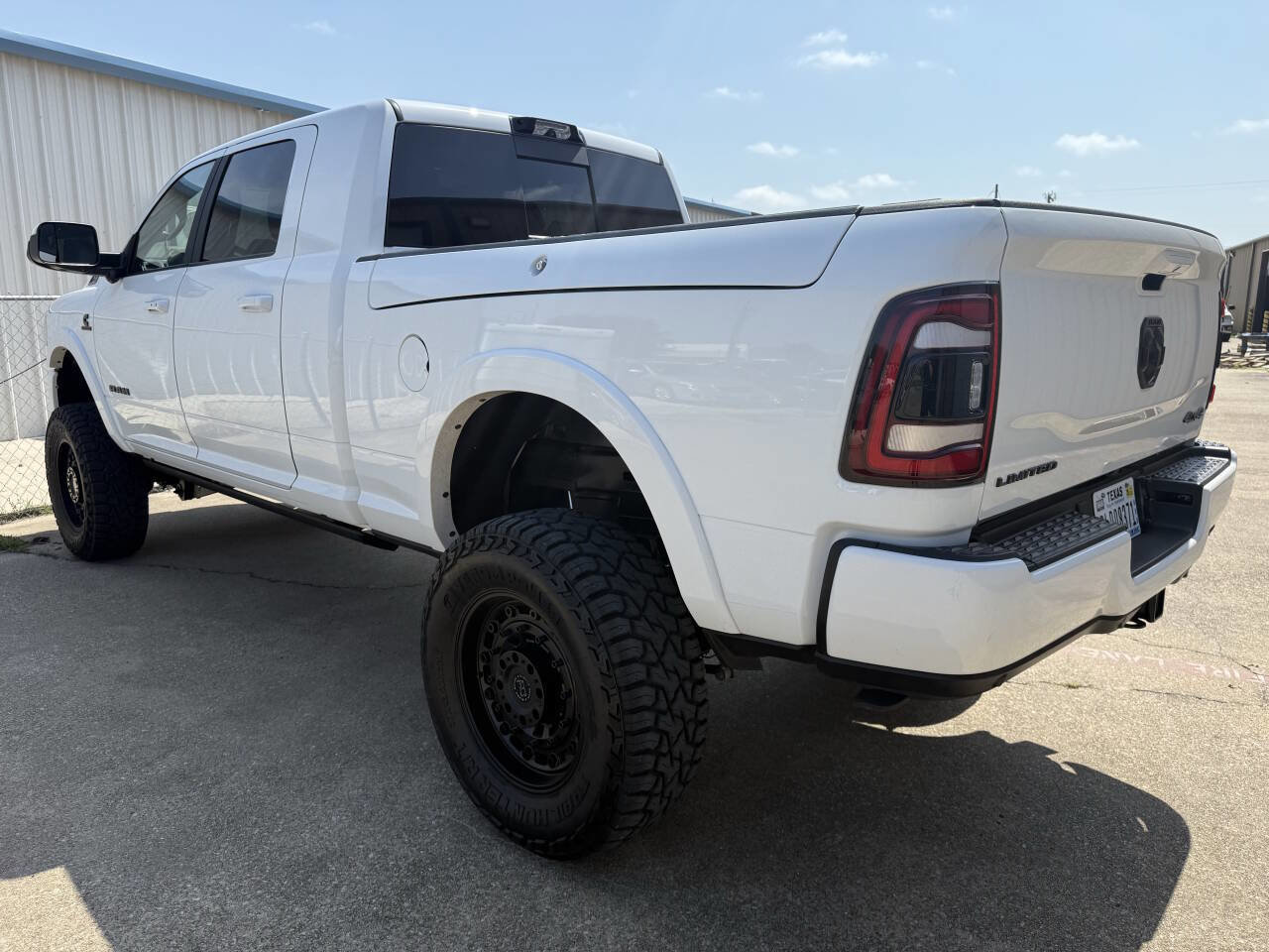 Used 2022 RAM 2500 Limited w/ Night Edition image 11