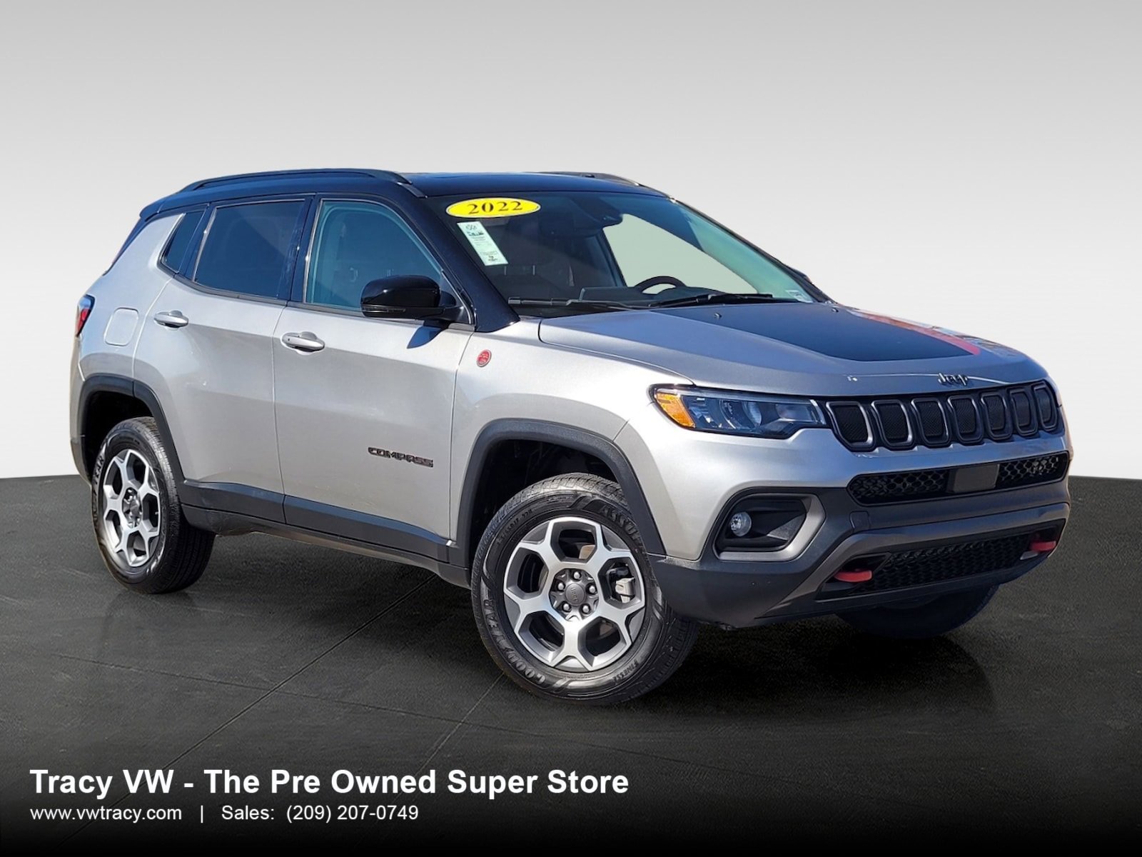 Used 2022 Jeep Compass Trailhawk w/ Sun and Sound Group image 1