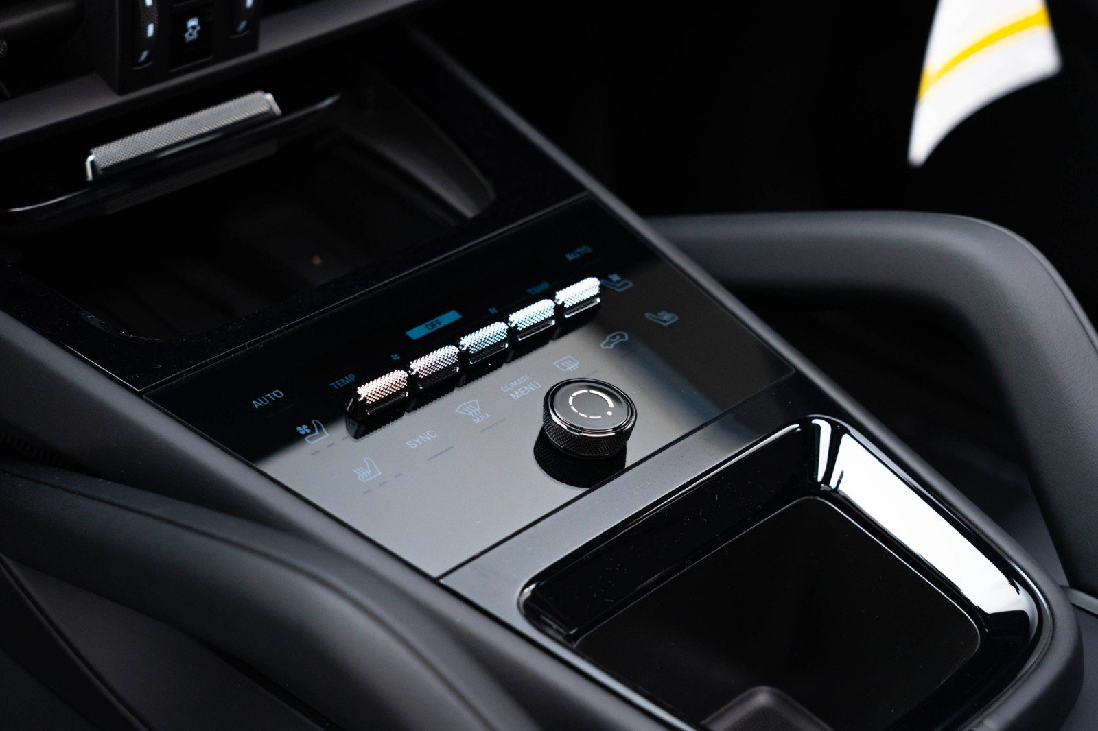 New 2025 Porsche Cayenne image 25