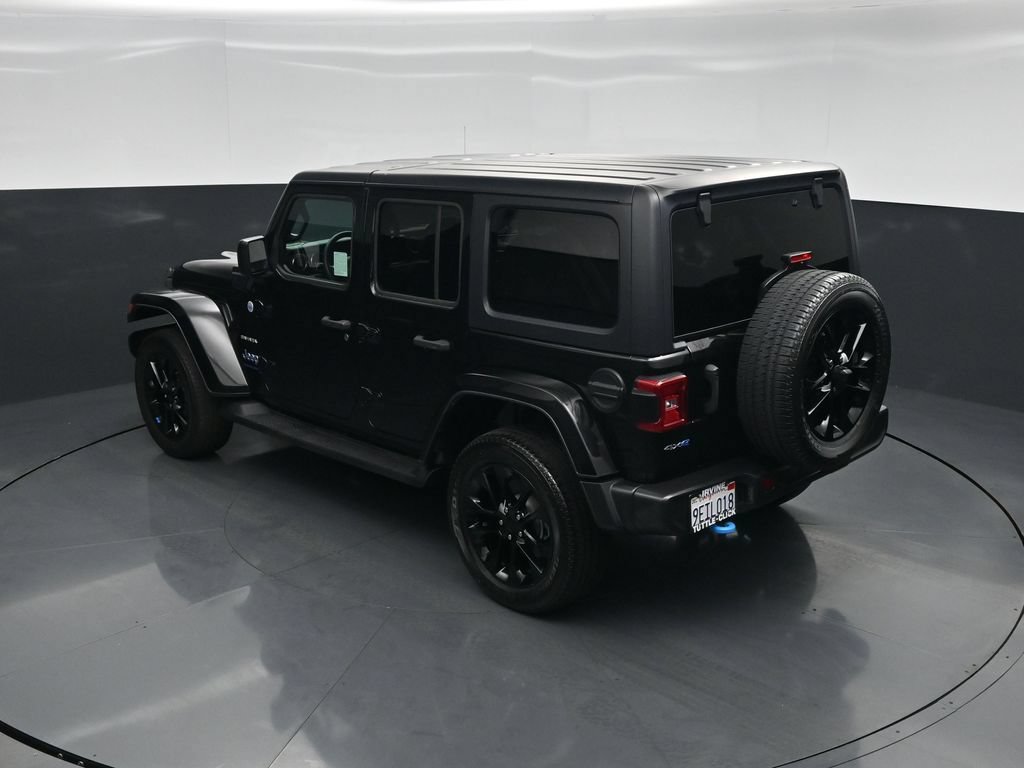 Used 2023 Jeep Wrangler Unlimited Sahara AWD/4WD image 38
