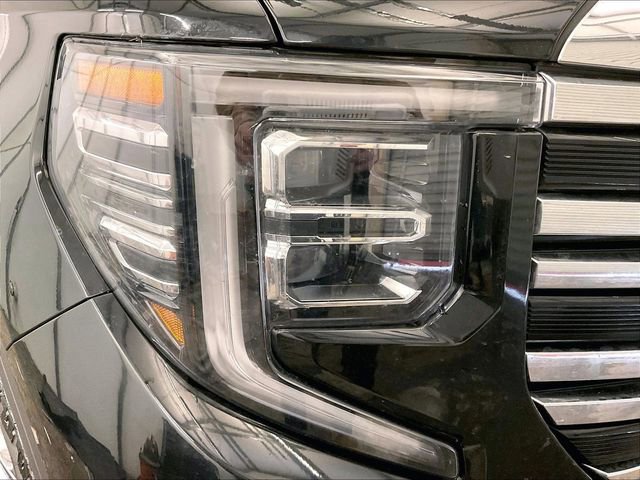 Used 2022 GMC Sierra 1500 SLT w/ SLT Premium Plus Package AWD/4WD image 27