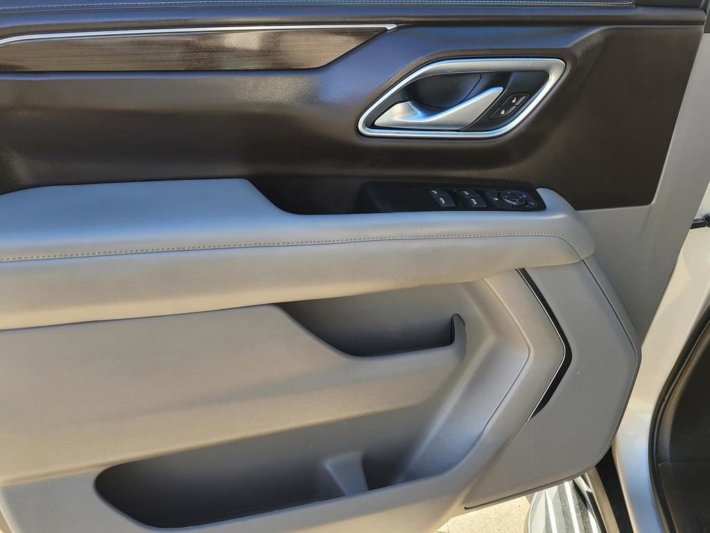 Used 2022 GMC Yukon XL SLE w/ Gmc Pro Safety Plus Package image 20