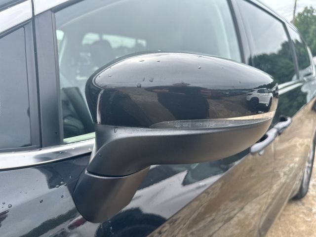 Used 2023 Chrysler Pacifica Touring-L FWD image 52