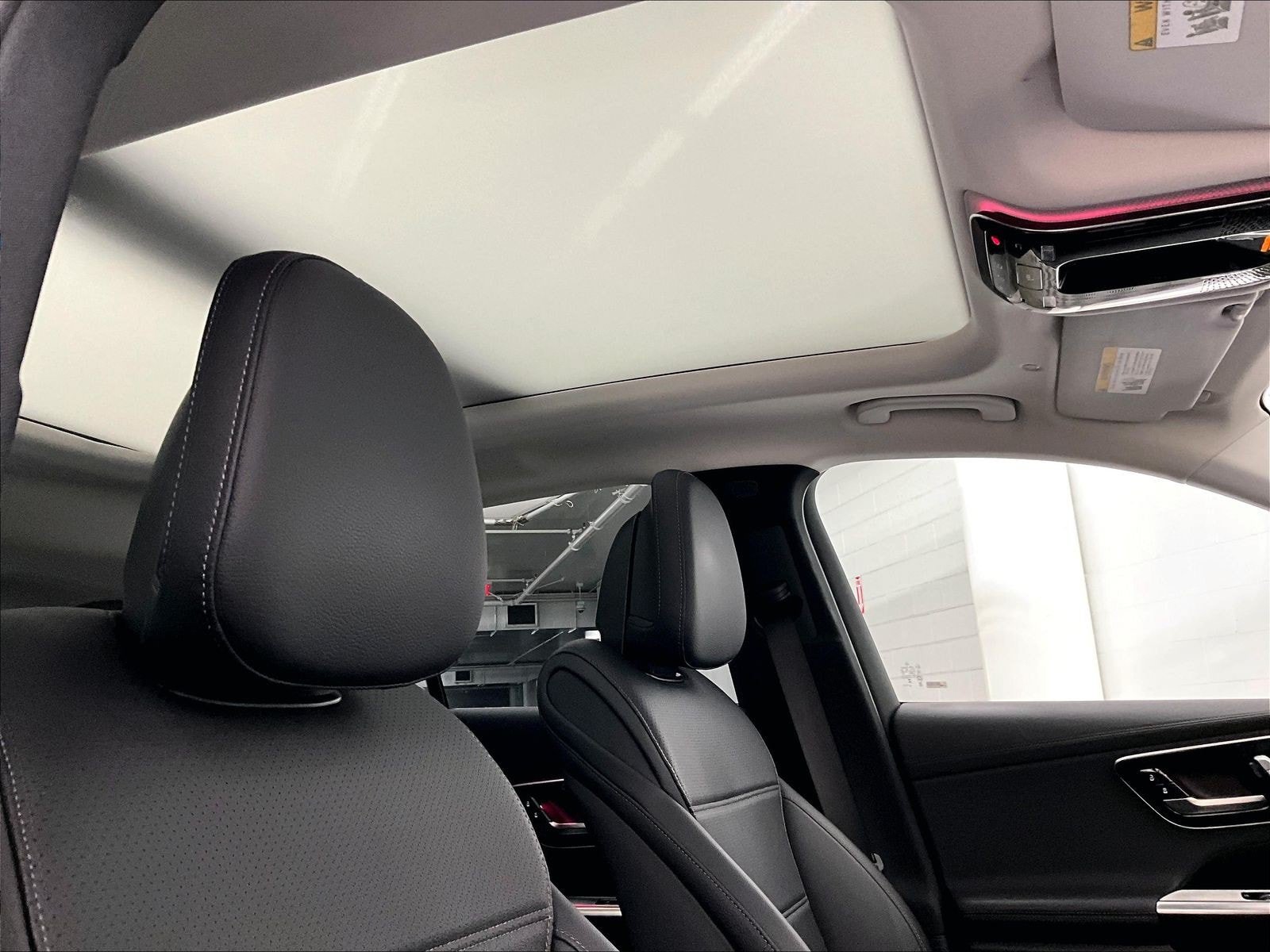 Certified 2025 Mercedes-Benz GLC 350e 4MATIC image 28
