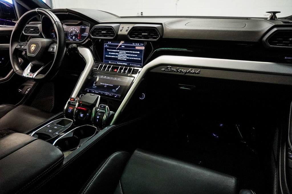 Used 2022 Lamborghini Urus AWD/4WD image 10
