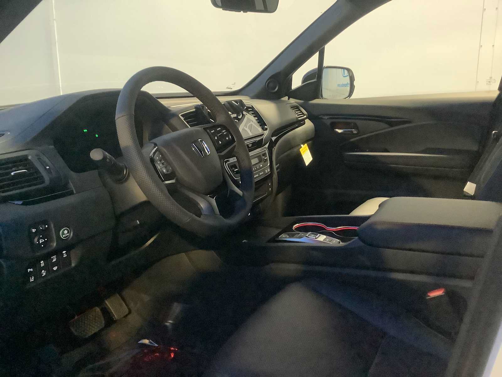 New 2026 Honda Ridgeline Black Edition image 3