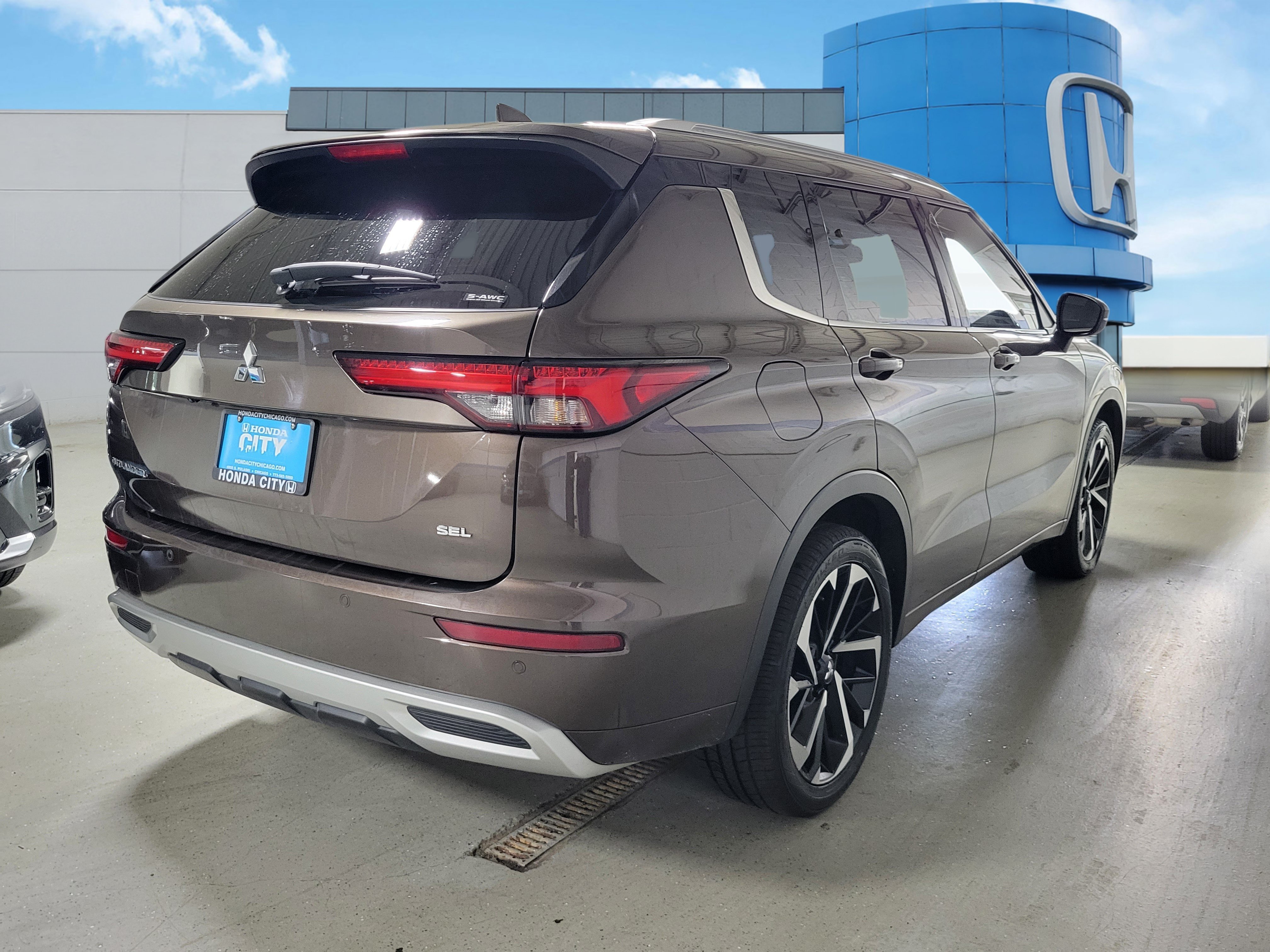 Used 2022 Mitsubishi Outlander SEL AWD/4WD image 5