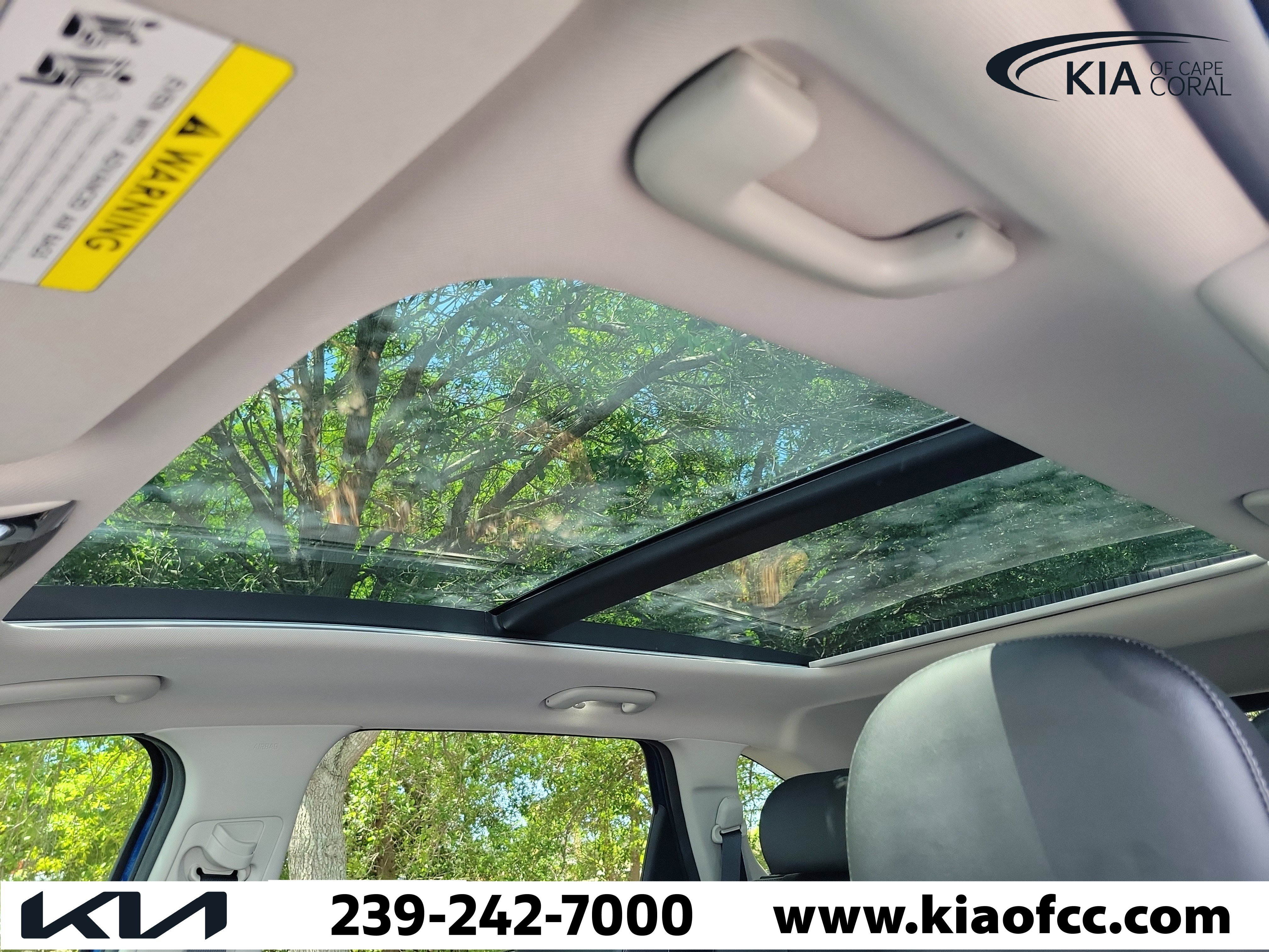 Used 2022 Kia Sorento S w/ Panoramic Sunroof Package FWD image 21