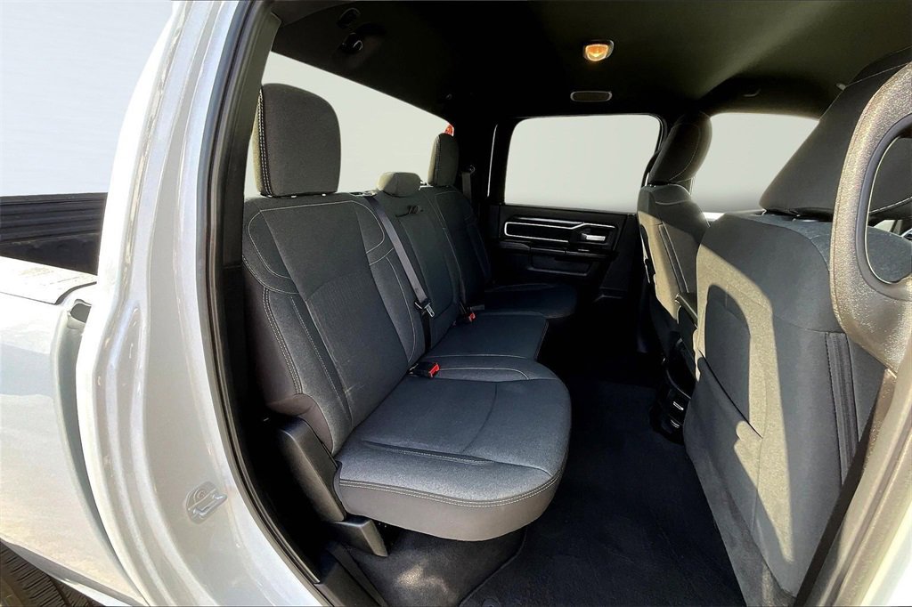 Used 2024 RAM 2500 Big Horn w/ Safety Group image 28