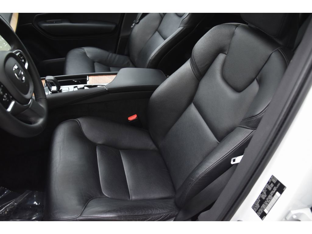 Certified 2023 Volvo XC90 B5 Plus image 14