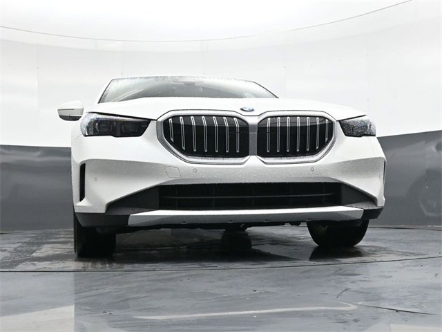 Used 2024 BMW 530i w/ Convenience Package image 33