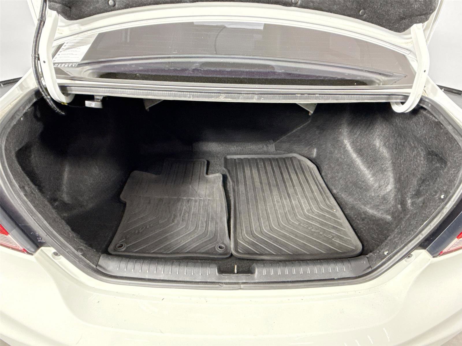 Used 2015 Honda Civic SE image 32