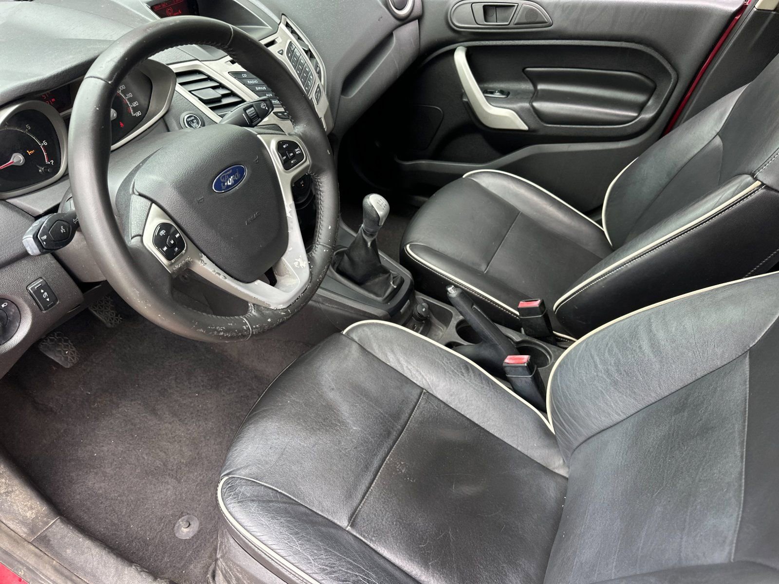 Used 2011 Ford Fiesta SES w/ 301A Rapid Spec Order Code FWD image 9