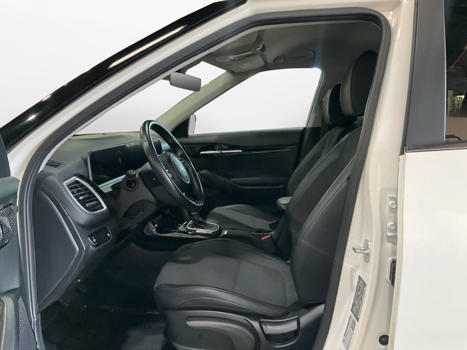 Used 2024 Kia Seltos X-Line AWD/4WD image 10