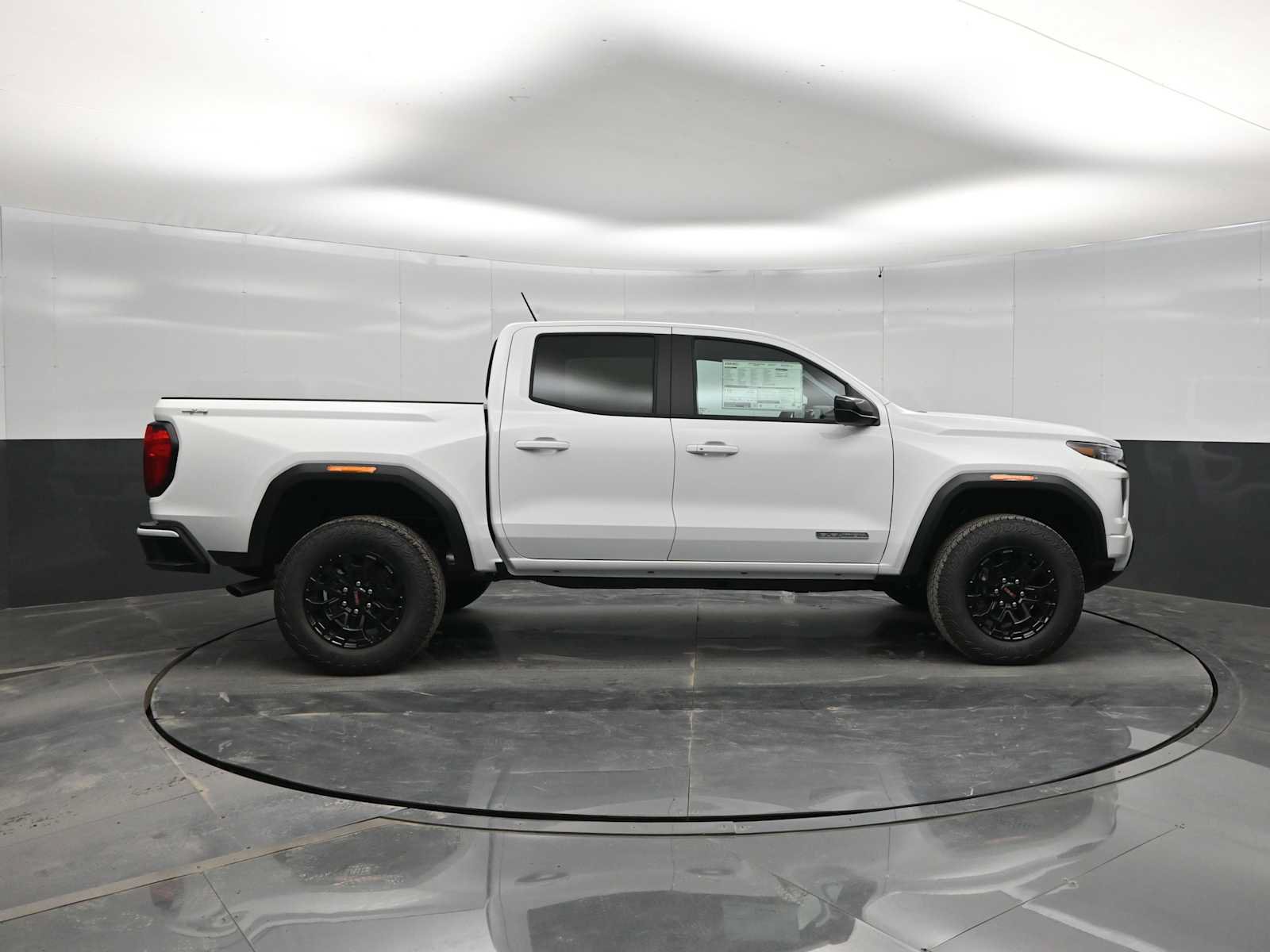 New 2026 GMC Canyon Elevation AWD/4WD image 9