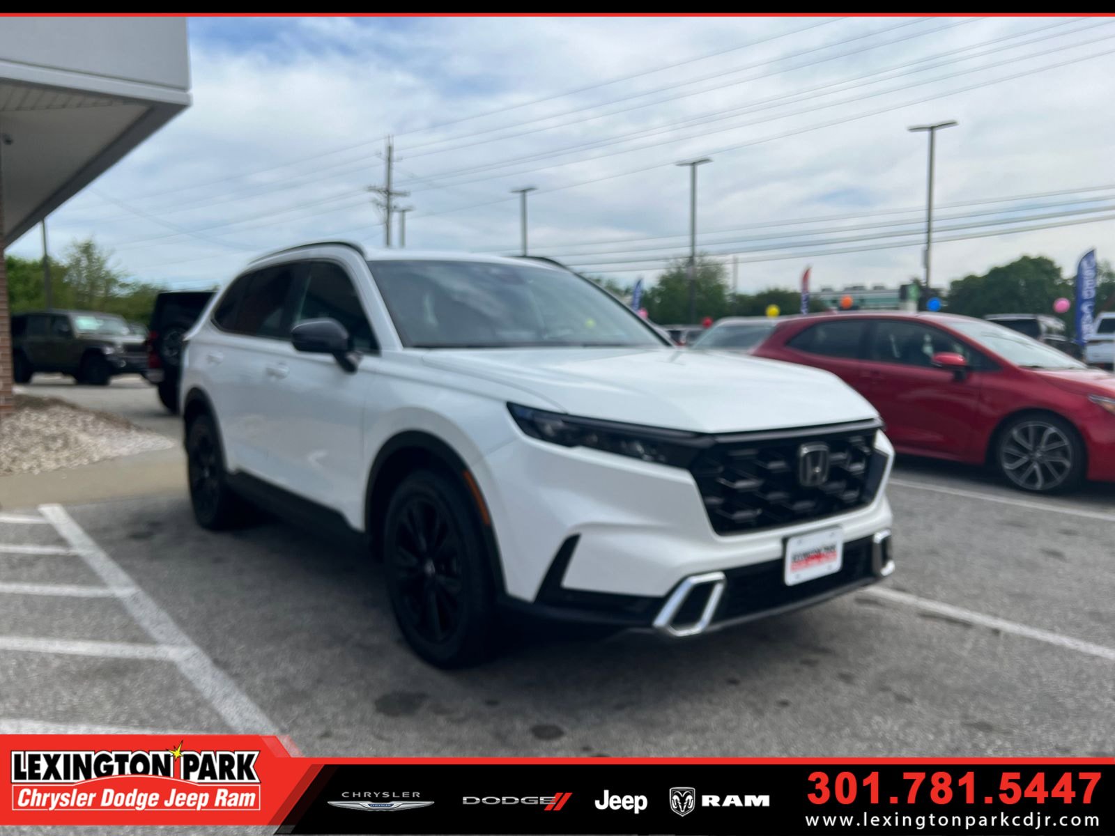 Used 2023 Honda CR-V Sport Touring image 1