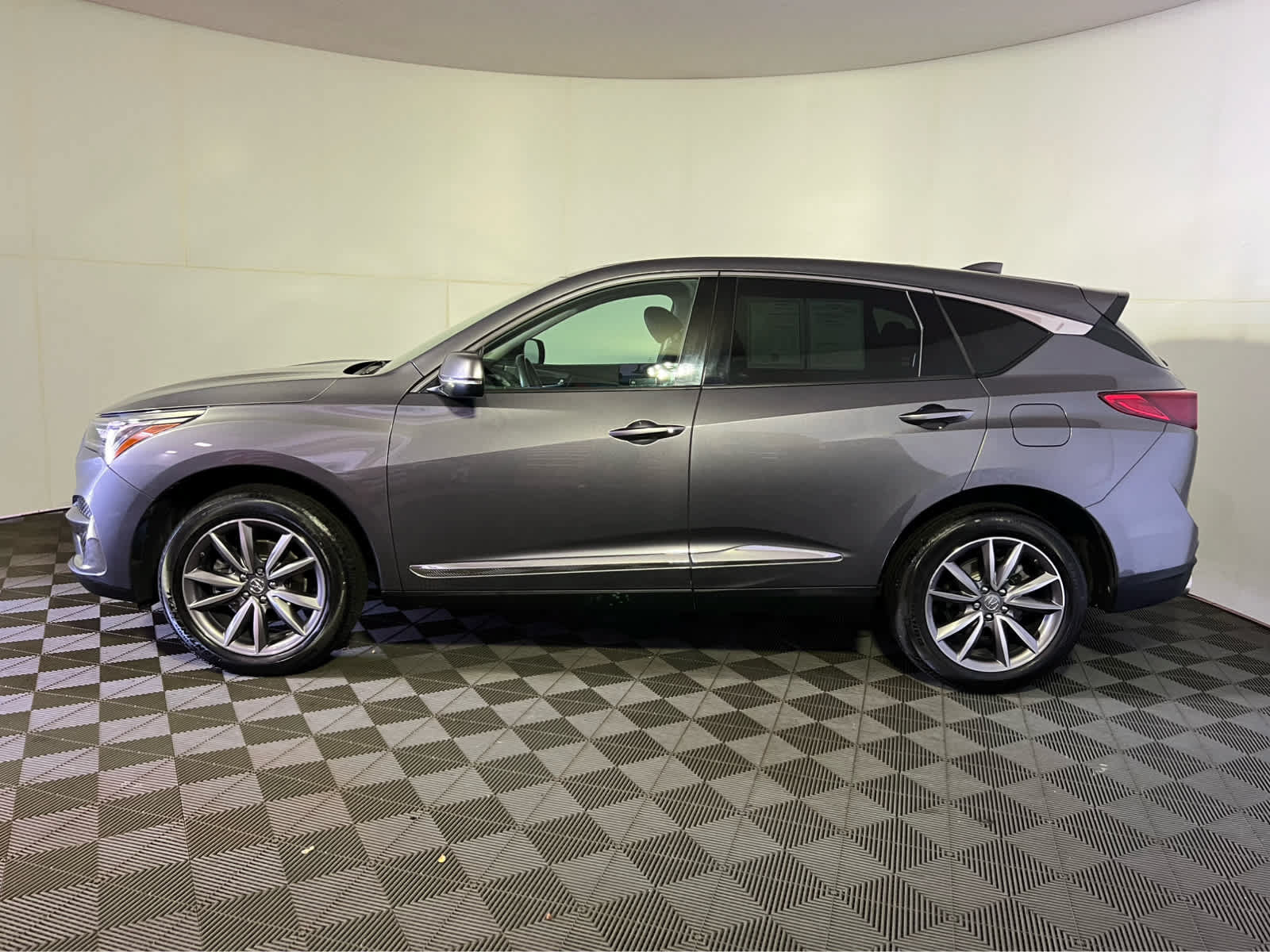 Certified 2020 Acura RDX w/ Technology Package AWD/4WD image 4
