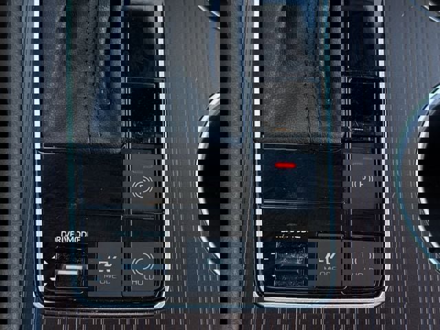 Used 2024 Toyota Sienna LE image 20