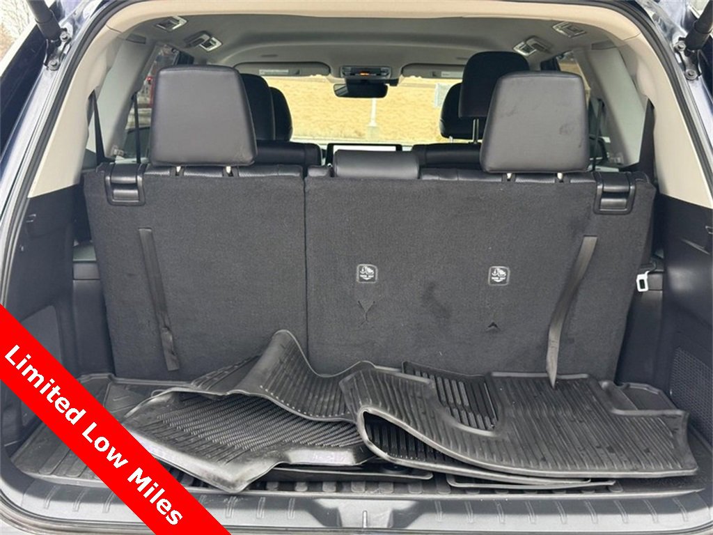 Used 2024 Toyota Grand Highlander Limited image 9