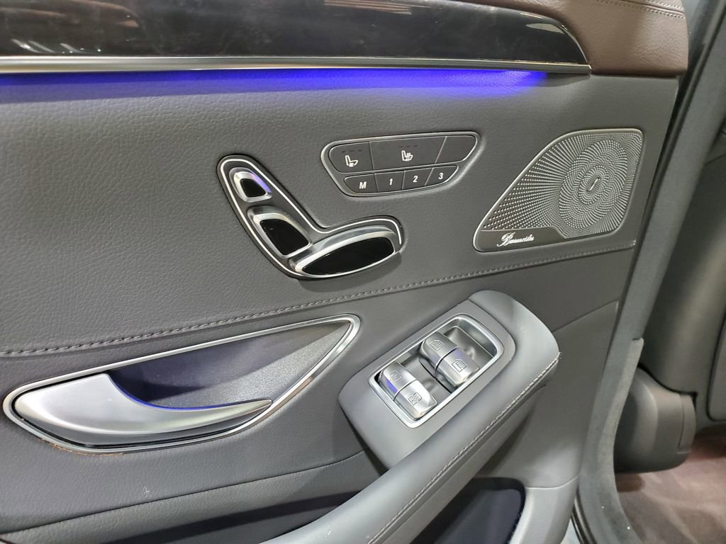 Used 2018 Mercedes-Benz S 560 4MATIC Sedan image 34