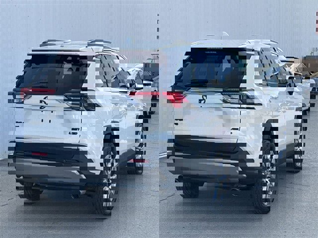 Used 2023 Toyota RAV4 Limited image 4