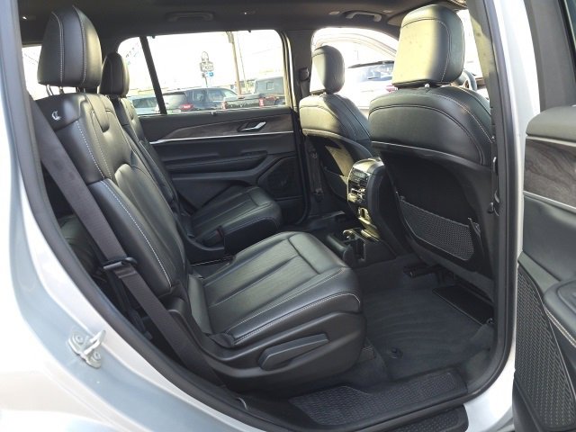 Used 2024 Jeep Grand Cherokee L Limited w/ Luxury Tech Group II image 49