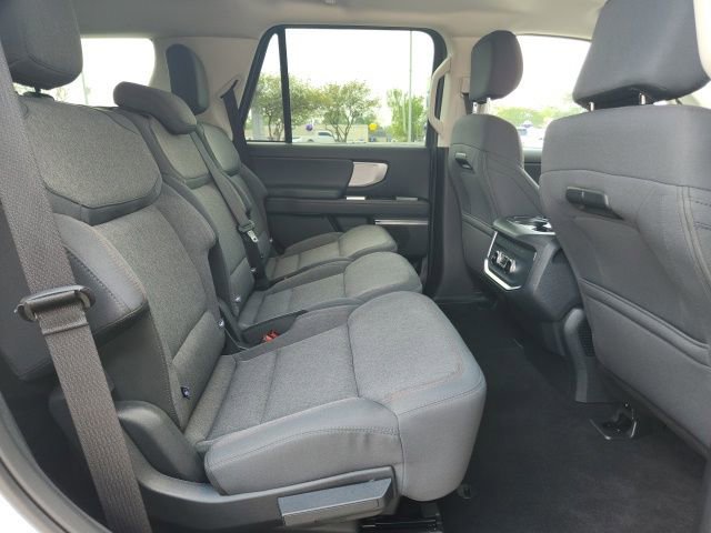 Used 2025 Ford Expedition Active image 14