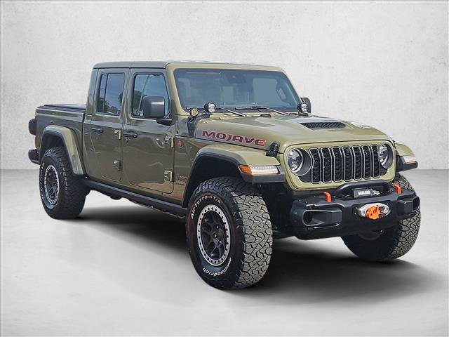 Used 2025 Jeep Gladiator Mojave AWD/4WD image 4