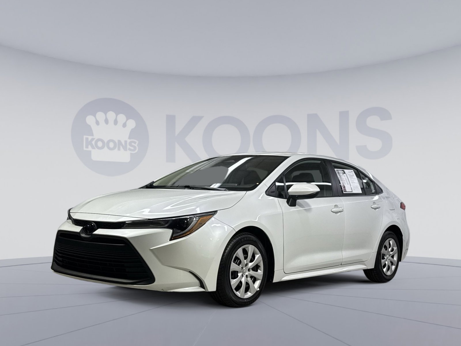 Used 2024 Toyota Corolla LE FWD image 1