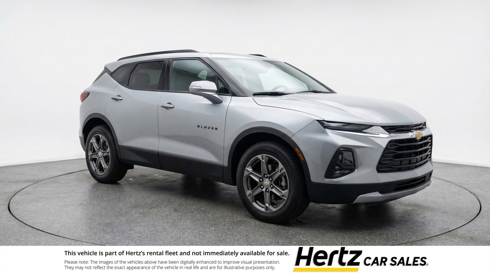 Used 2025 Chevrolet Blazer LT FWD image 1