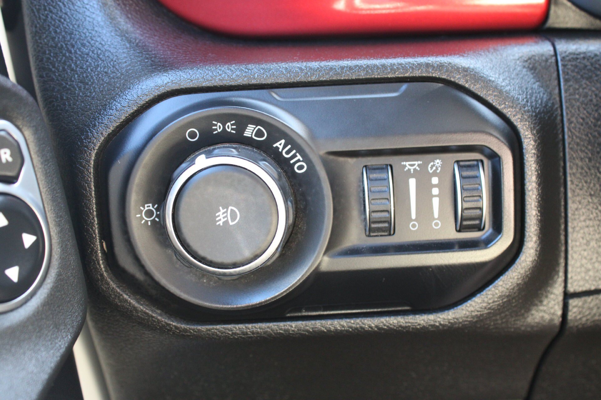 Used 2021 Jeep Wrangler Rubicon AWD/4WD image 19