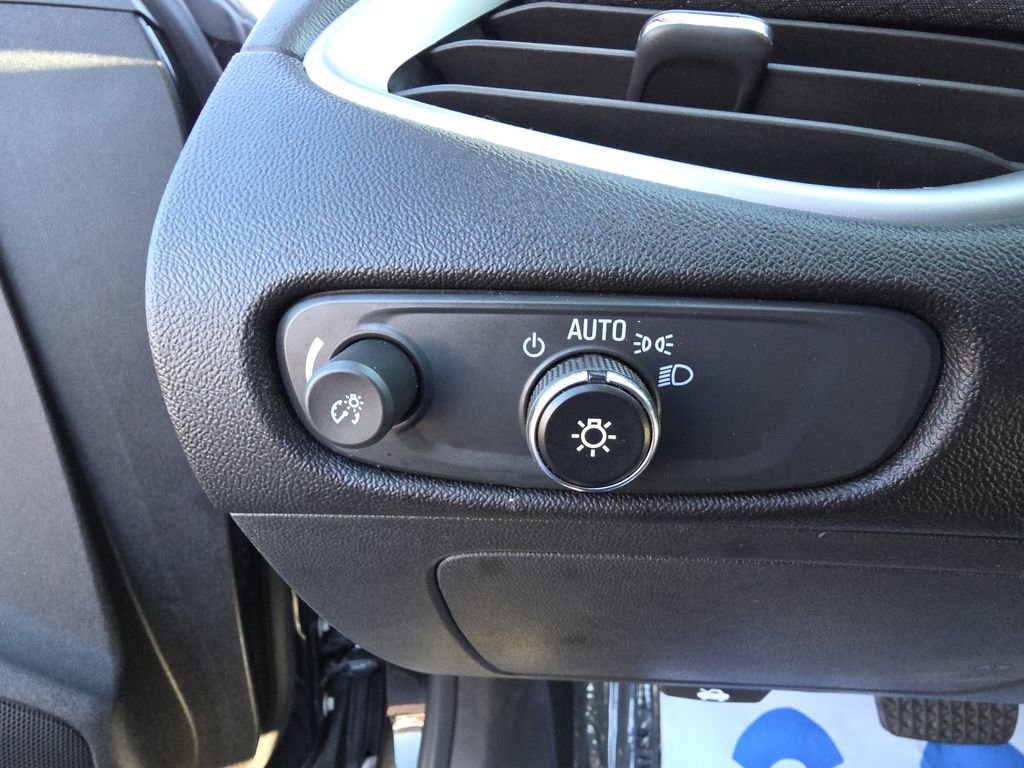 Used 2024 Chevrolet Malibu LT image 20