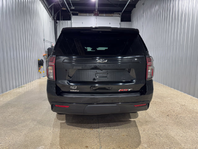 Used 2024 Chevrolet Suburban RST w/ Luxury Package AWD/4WD image 4