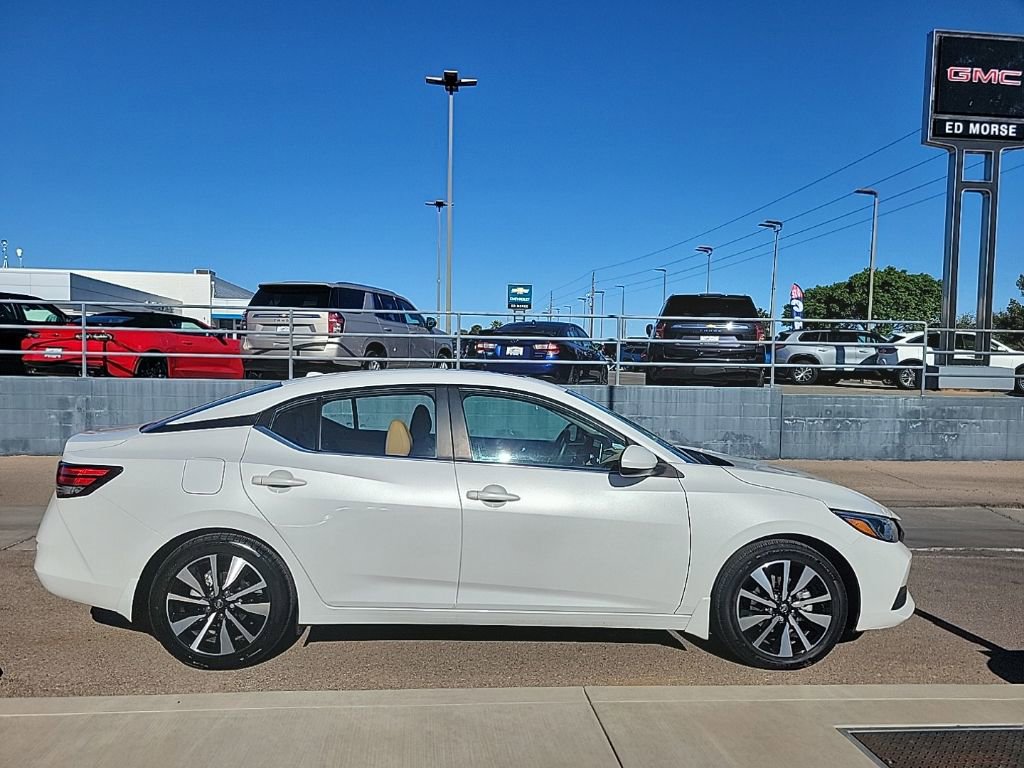 Used 2023 Nissan Sentra SV w/ SV Premium Package FWD image 8