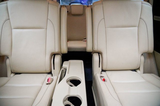 Used 2018 Toyota Highlander XLE image 18