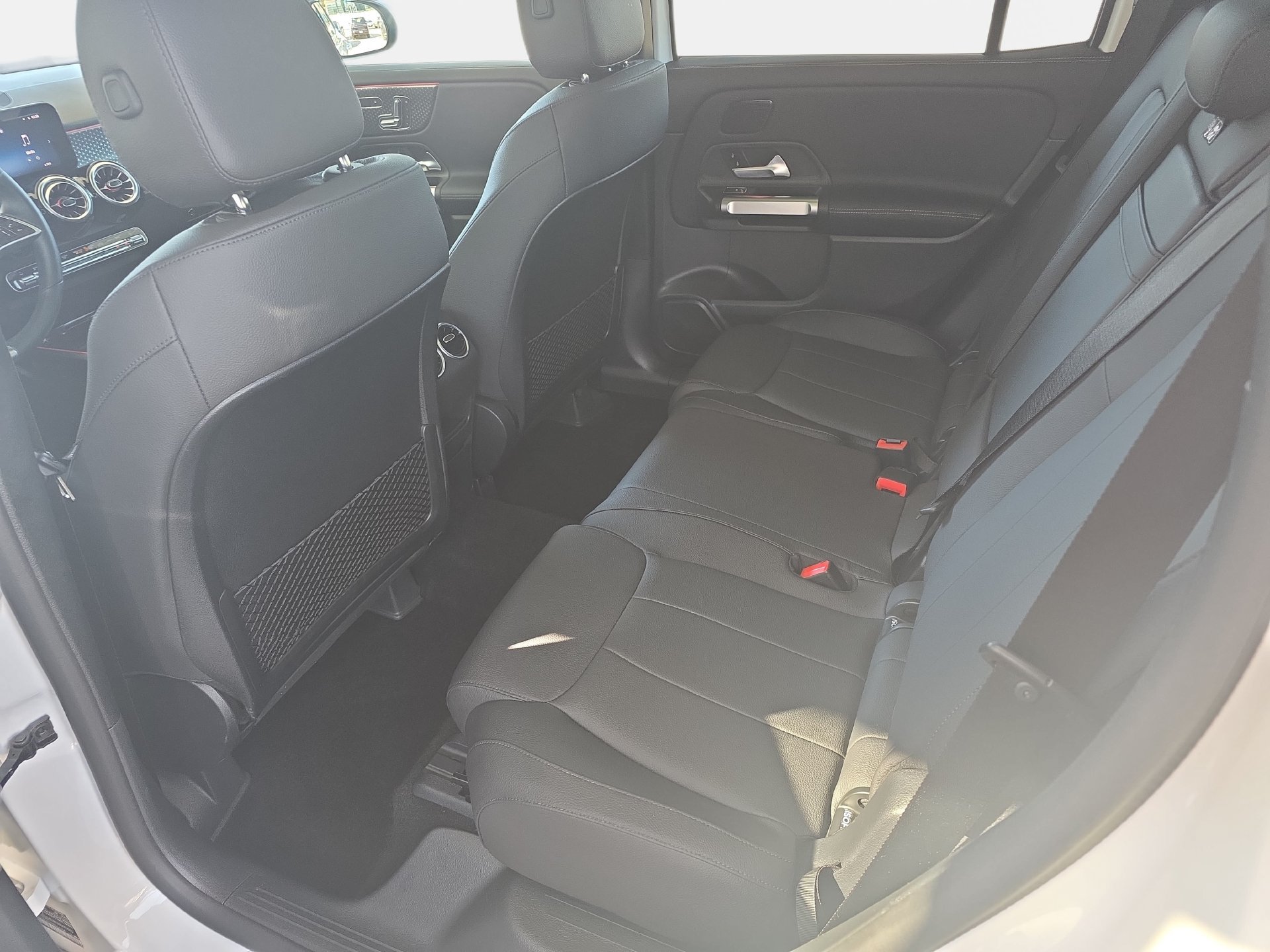 Used 2026 Mercedes-Benz GLB 250 image 14