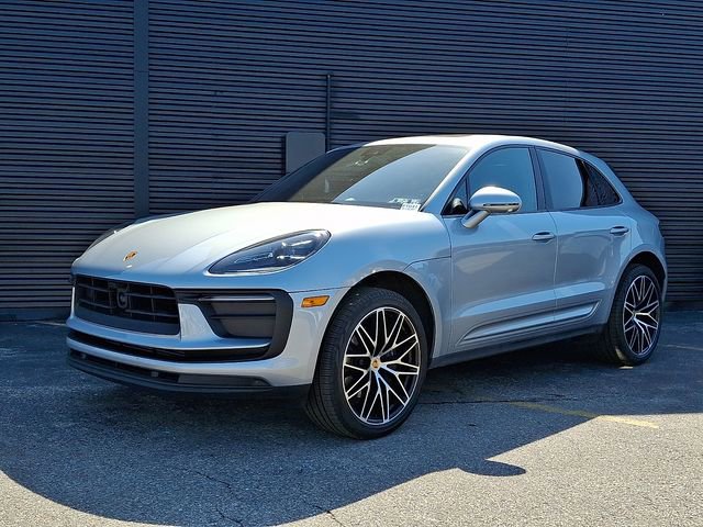 Certified 2026 Porsche Macan AWD/4WD image 1