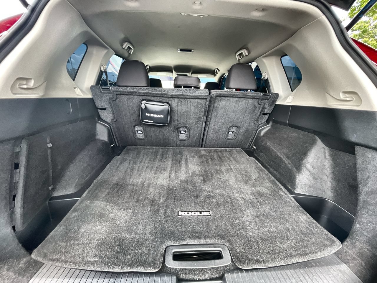 Used 2023 Nissan Rogue S FWD image 24
