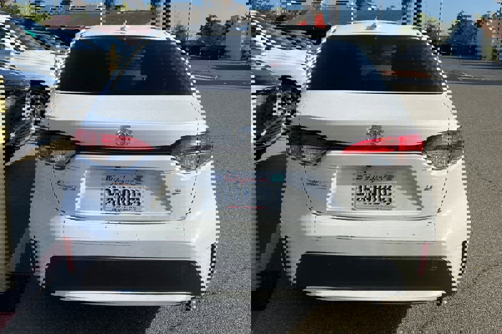 Used 2021 Toyota Corolla LE FWD image 5