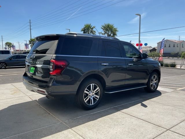 Used 2022 Ford Expedition Limited image 7