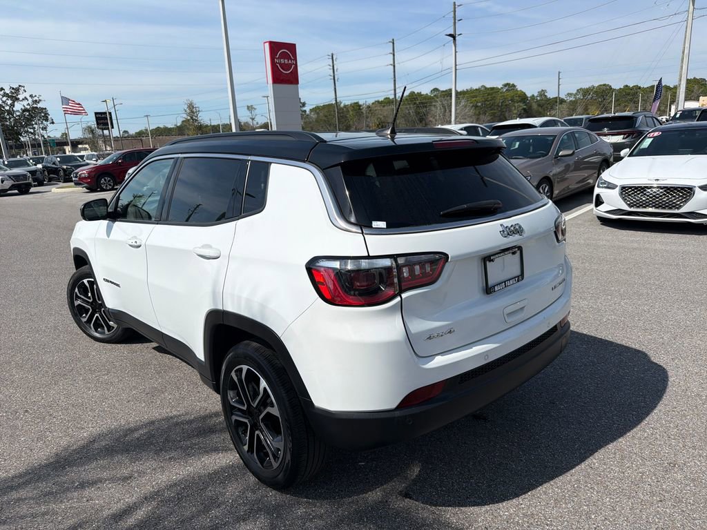 Used 2024 Jeep Compass Limited image 5