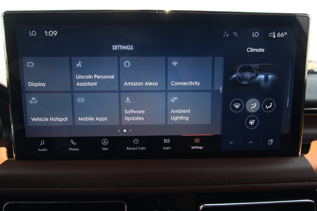 Used 2023 Lincoln Nautilus Reserve w/ Equipment Group 201A AWD/4WD image 31