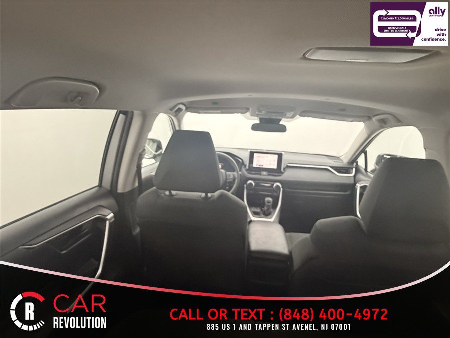 Used 2025 Toyota RAV4 LE AWD/4WD image 8