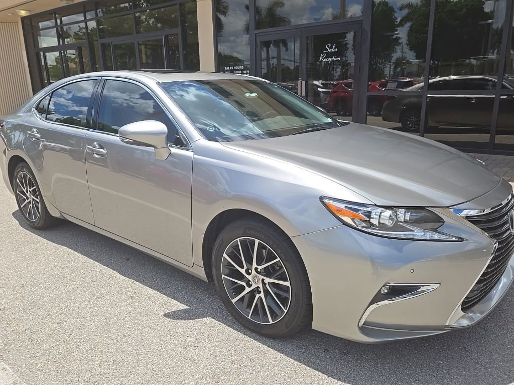 Used 2016 Lexus ES 350 w/ Luxury Package w/Wood Trim FWD image 1