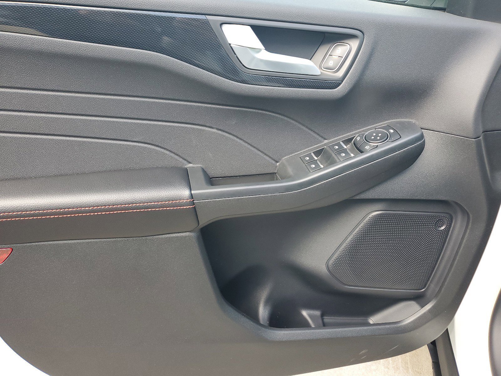 New 2025 Ford Escape ST-Line w/ Equipment Group 301A image 12