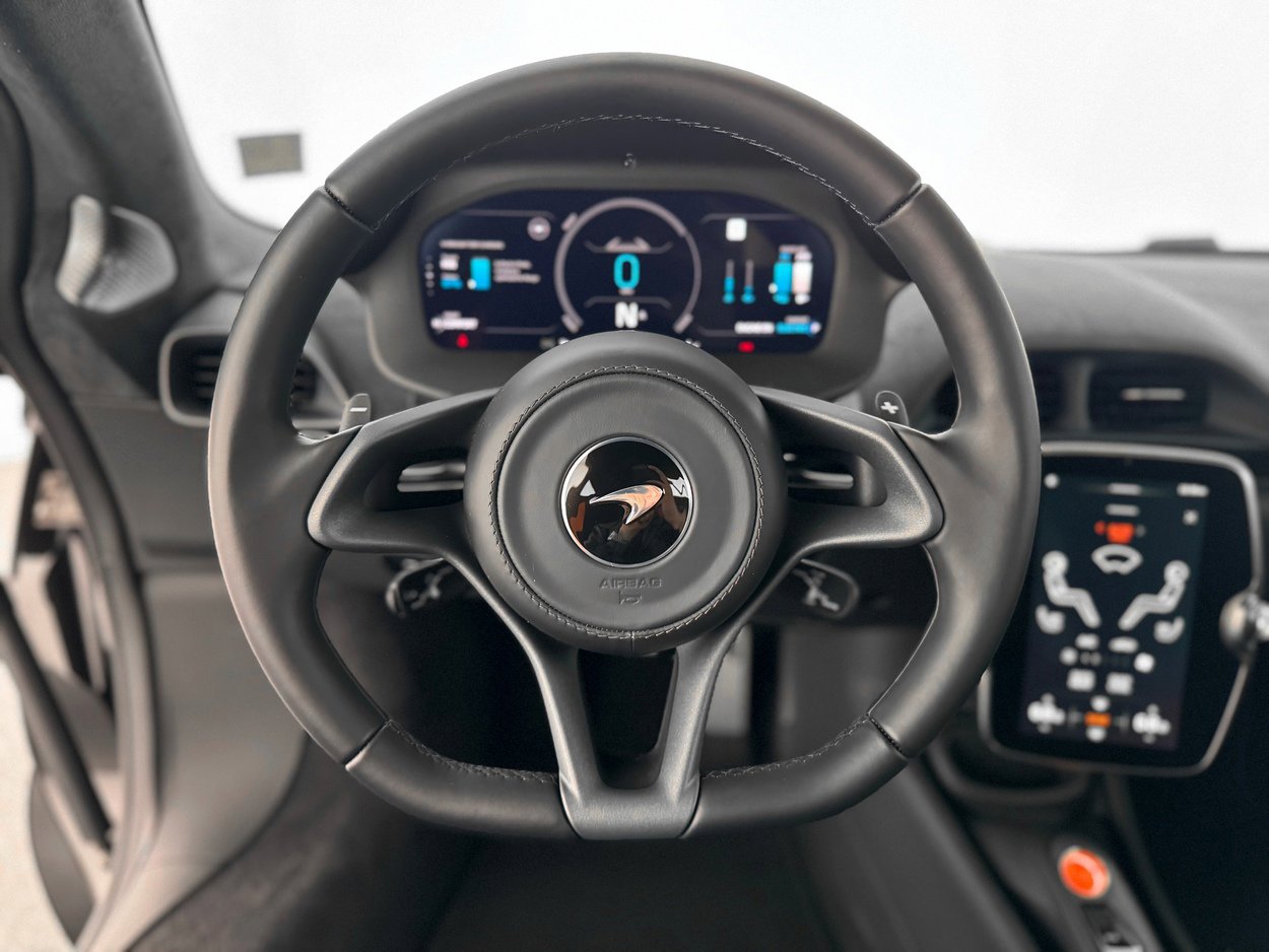 New 2025 McLaren Artura image 10