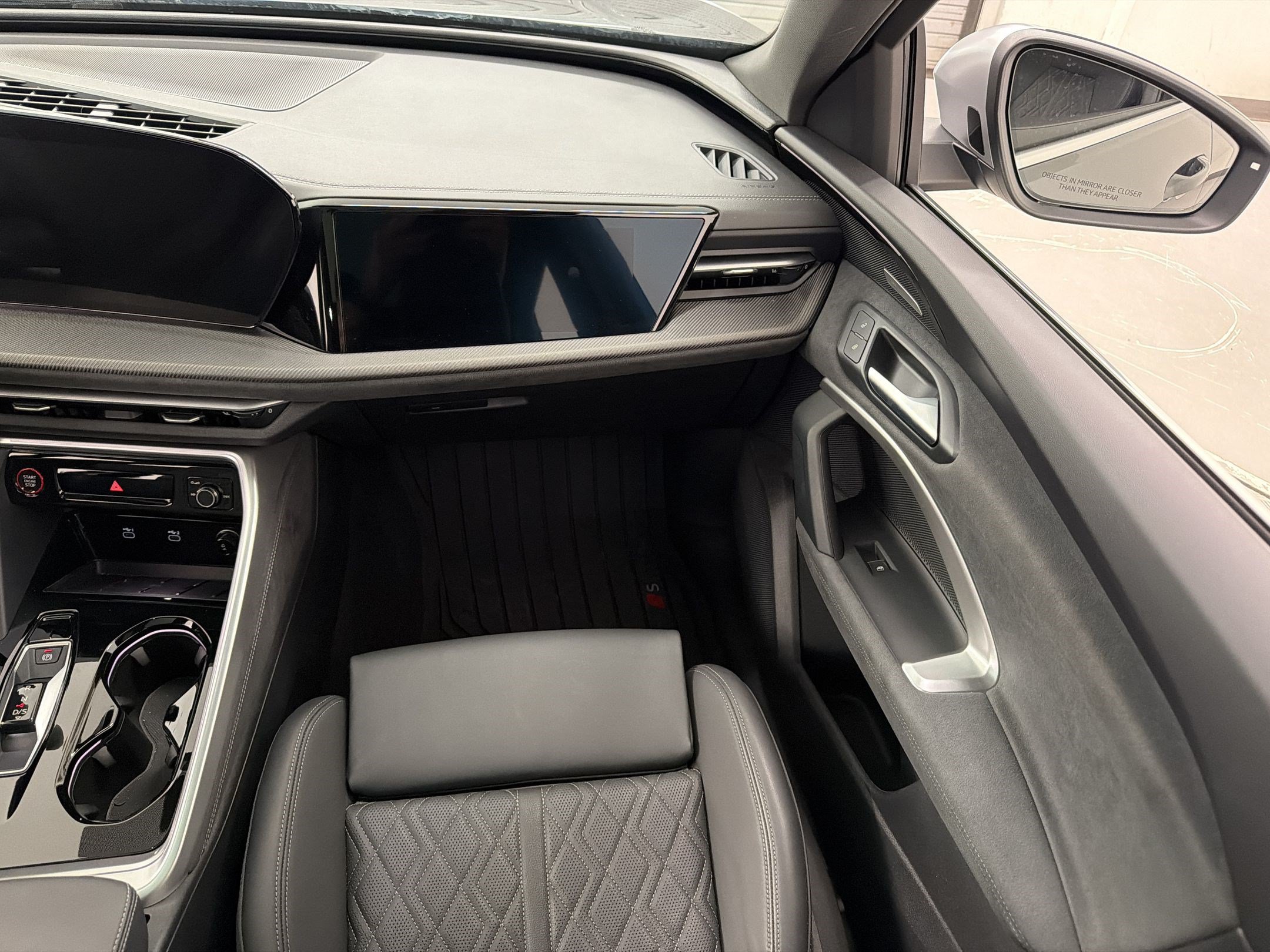 Used 2025 Audi SQ5 Prestige AWD/4WD image 31