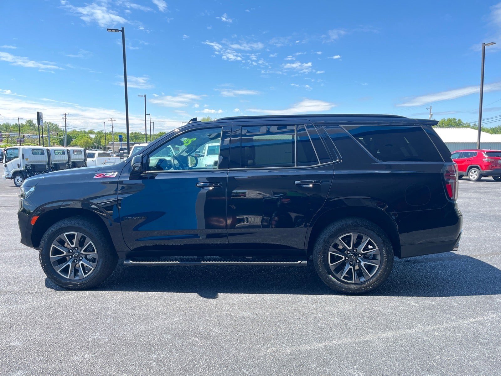 Used 2024 Chevrolet Tahoe Z71 w/ Z71 Off-Road Package AWD/4WD image 9