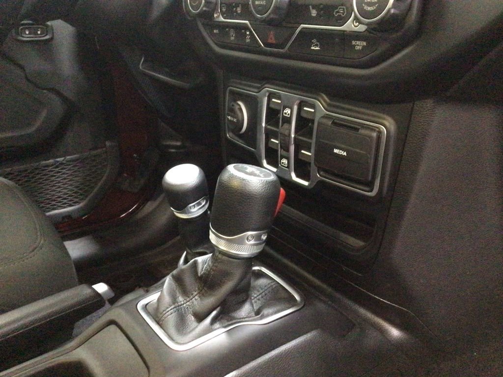 Used 2022 Jeep Gladiator Sport AWD/4WD image 31