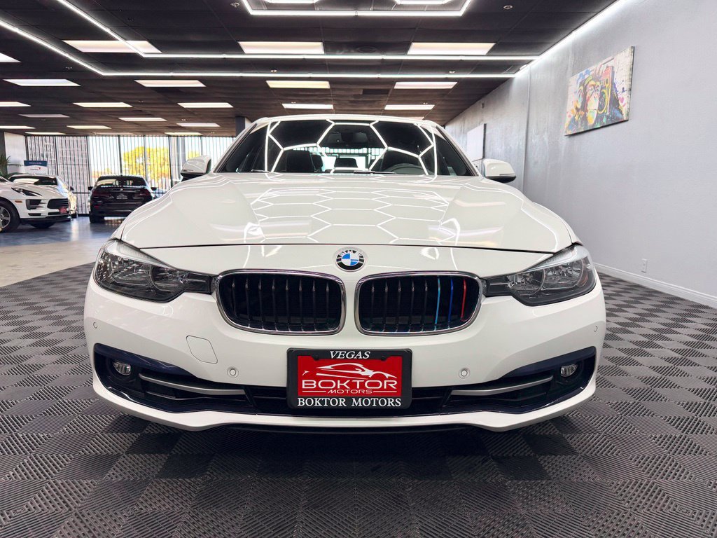 Used 2017 BMW 330i Sedan RWD image 4